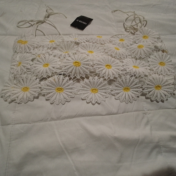 Forever 21 - Picture 2 of 4